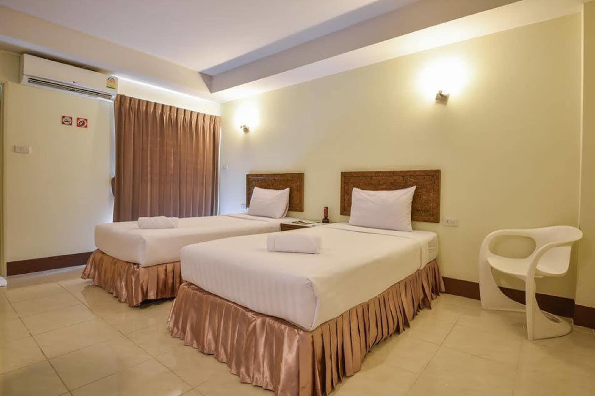 Trat Center Hotel Exterior photo