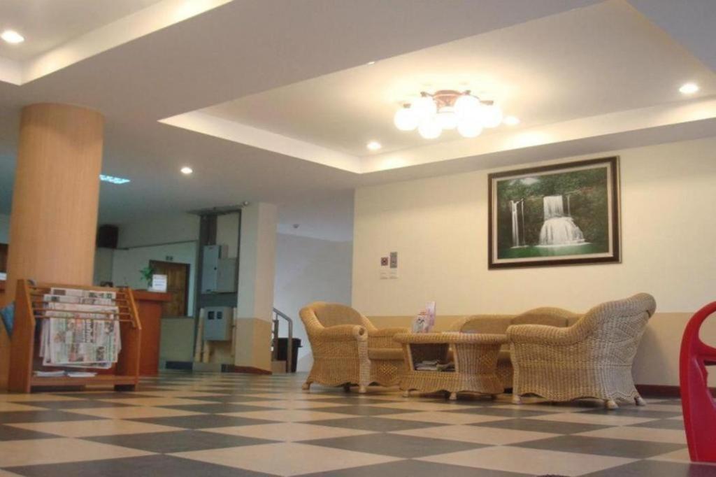 Trat Center Hotel Exterior photo